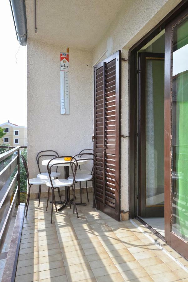 Apartmani Sime Betina  Extérieur photo