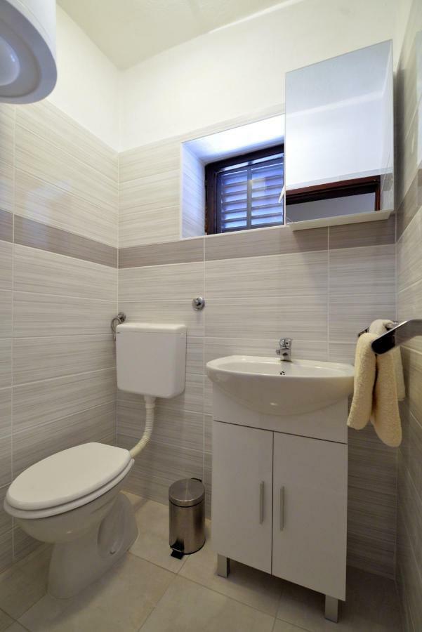 Apartmani Sime Betina  Extérieur photo